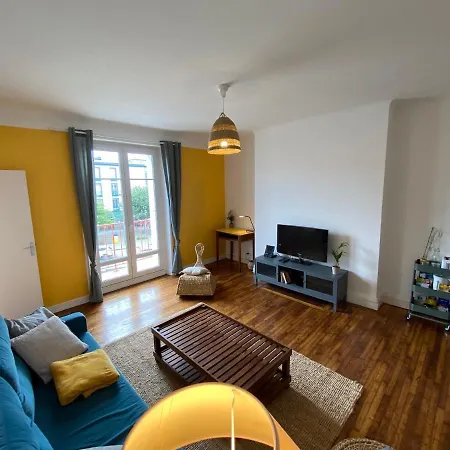Spacieux Avec Balcon Et Parking Διαμέρισμα *