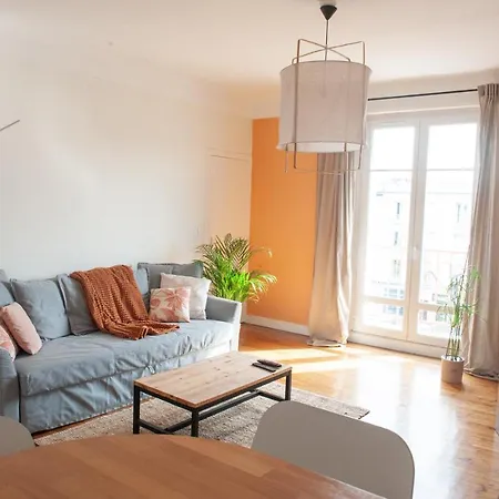 Spacieux Avec Balcon Et Parking