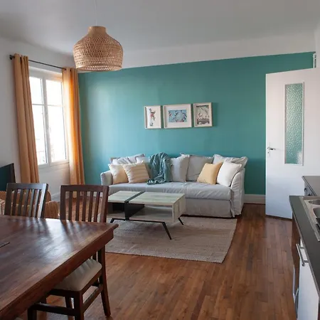 Spacieux Avec Balcon Et Parking * Μπρεστ
