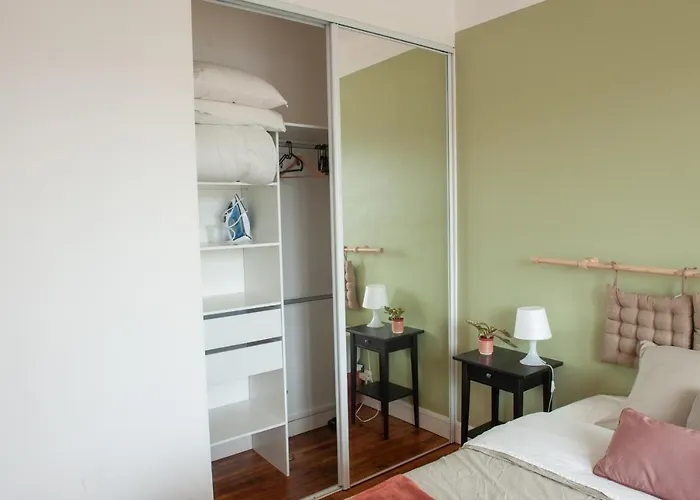 Spacieux Avec Balcon Et Parking *