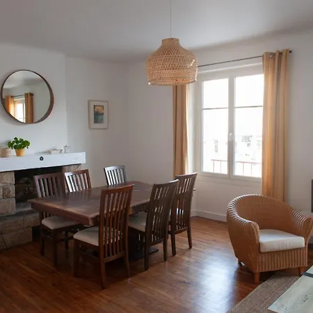 Apartment Spacieux Avec Balcon Et Parking