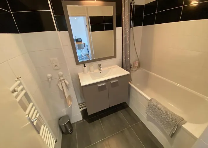 Apartamento Spacieux Avec Balcon Et Parking