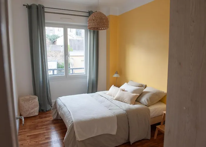 Spacieux Avec Balcon Et Parking *